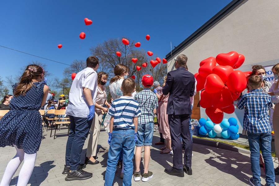 Otwarcie placówki opiekuńczo-wychowawczej w Rypinie, fot. Szymon Zdziebło/tarantoga.pl dla UMWKP