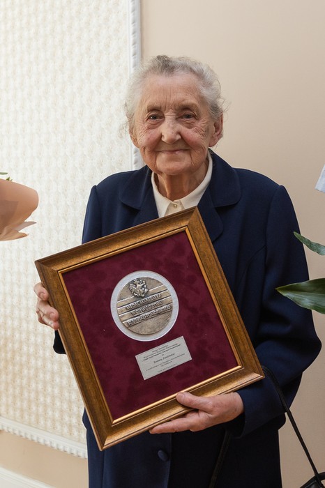 Wręczenie medalu Unitas Durat pani Romanie Zwolińskiej, fot. Mikołaj Kuras dla UMWKP