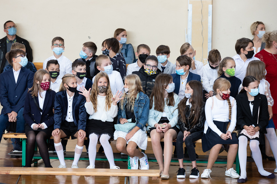 Rozpoczęcie roku szkolnego w Szkole Podstawowej im. ks. Jerzego Popiełuszki w Górsku oraz otwarcie harcówki, fot. Mikołaj Kuras dla UMWKP
