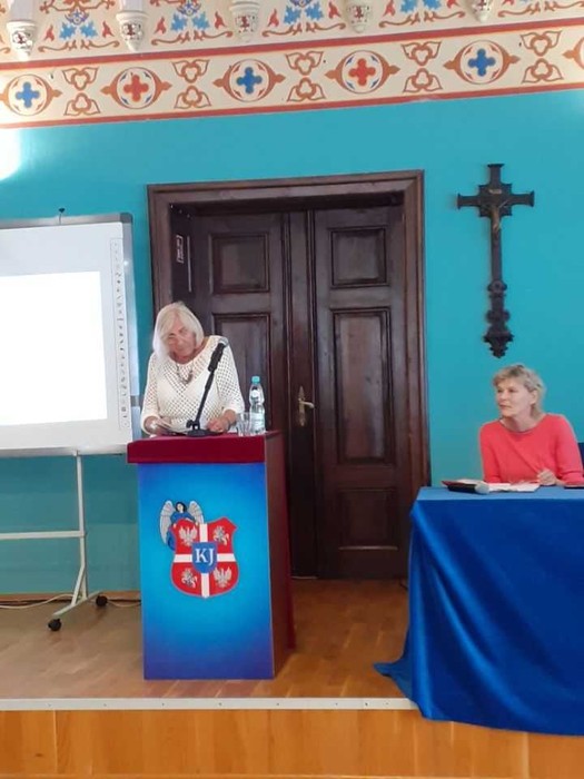 Toruń 28.09.2021 r. Konferencja zorganizowana przez Departament Spraw Społecznych wraz z Kolegium Jagiellońskim -Toruńska Szkoła Wyższa, pod hasłem,, Dialog międzypokoleniowy- rzeczywistość i perspektywa”