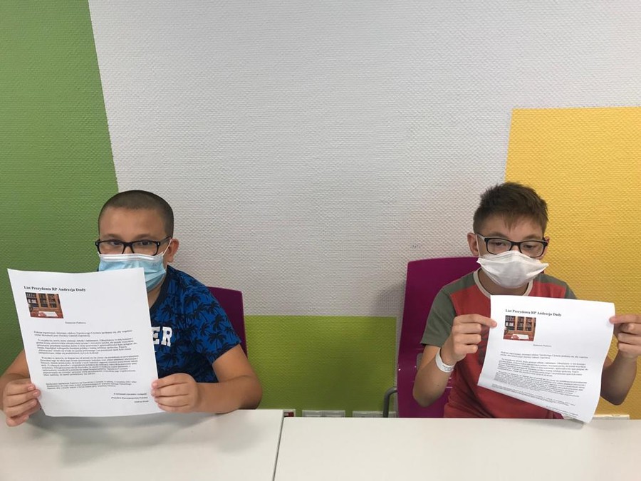 Zapoznanie z treścią zaproszenia Pary Prezydenckiej do udziału w tegorocznej akcji fot. A. Korecka - Gruszka