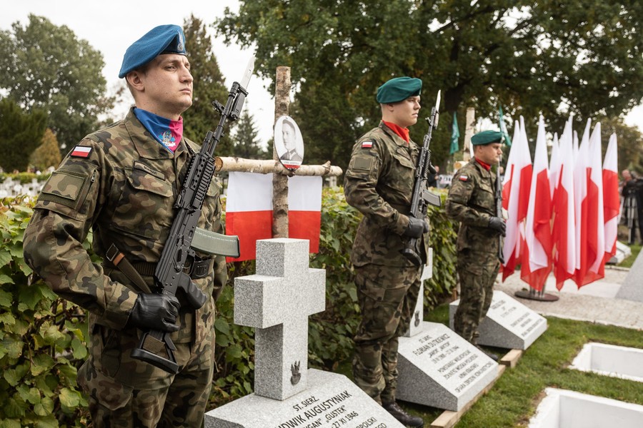 Uroczystość pogrzebowa Żołnierzy Wyklętych, fot. Filip Kowalkowski dla UMWKP