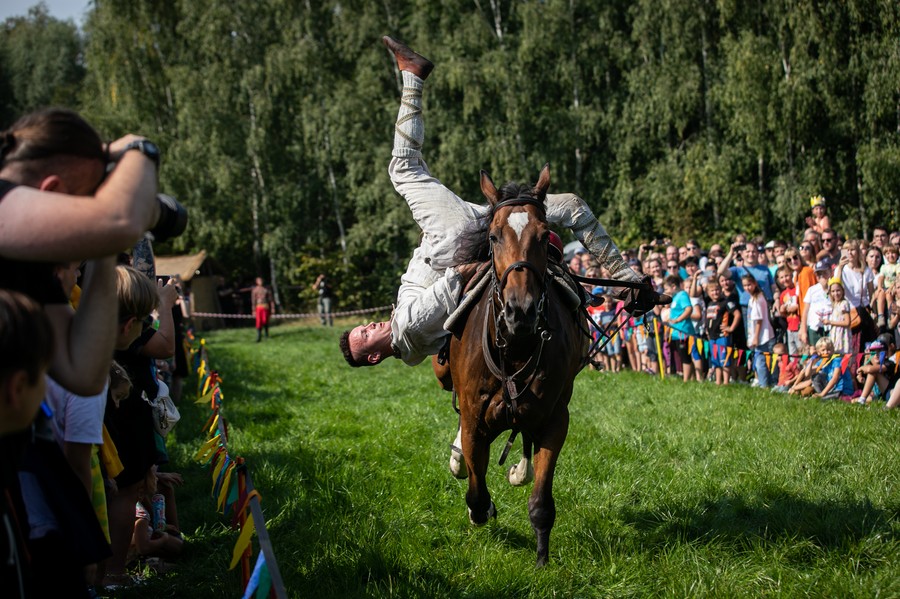Festyn Archeologiczny w Biskupinie, fot. Andrzej Goiński/UMWKP