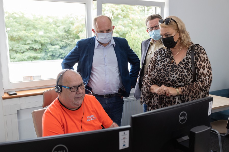 Start dużego marszałkowskiego programu teleopiekuńczego i otwarcie telecentrum, fot. Mikołaj Kuras dla UMWKP