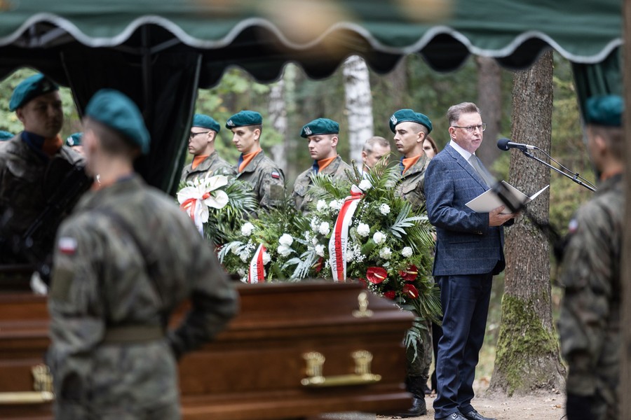 Pochówek polskich żołnierzy września 1939 roku w gminie Drzycim. Fot. Filip Kowalkowski dla UMWK-P