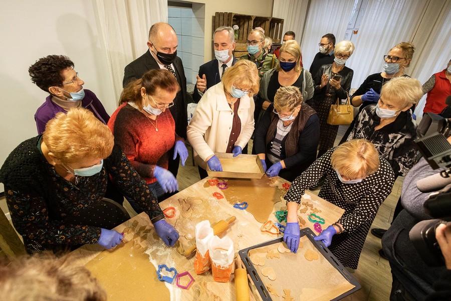 Otwarcie Domu Opieki Dziennej w Smerzynie, fot. Filip Kowalkowski dla UMWKP