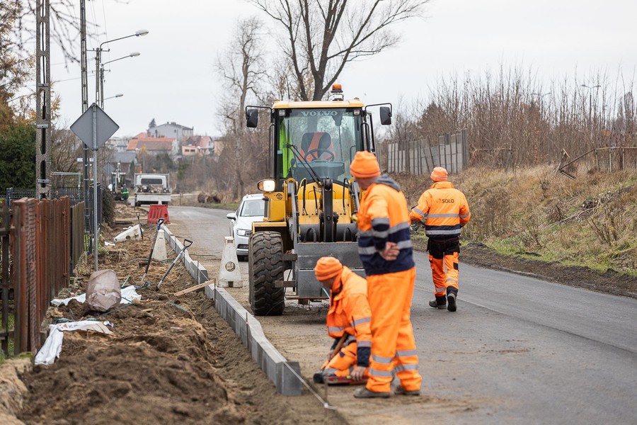 Tuchola. Czarna Droga, Droga Wojewódzka nr 241, fot. Filip Kowalkowski dla UMWKP