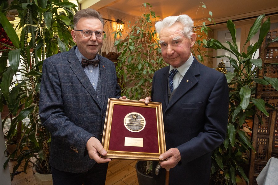 Płk Jan Czerniak Odznaczony Medalem Marszałka, fot. Mikołaj Kuras dla UMWKP