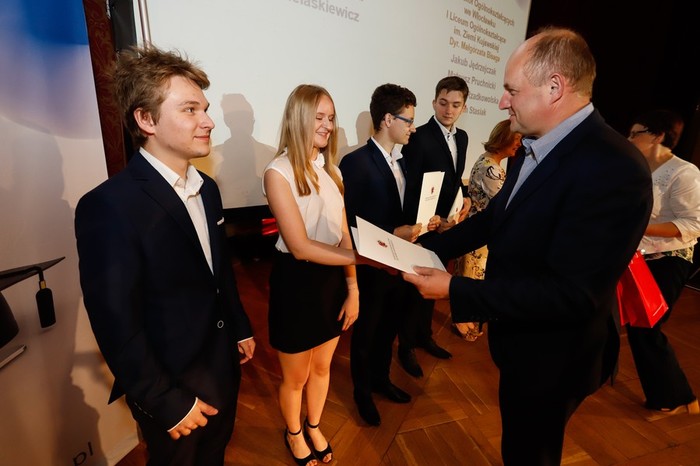 Hojnie wspieraliśmy naszych stypendystów, fot. Mikołaj Kuras dla UMWKP Hojnie wspieraliśmy naszych stypendystów, fot. Mikołaj Kuras dla UMWKP