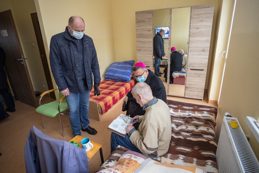 Zmodernizowane schronisko z usługami opiekuńczymi dla osób bezdomnych w Chełmży, fot. Mikołaj Kuras dla UMWKP