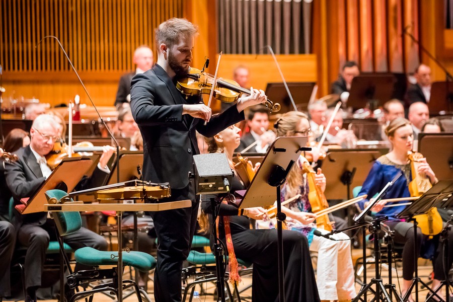 Prawykonanie symfonii „Powrót do Macierzy w Filharmonii Pomorskiej, fot. Tomasz Czachorowski dla UMWKP