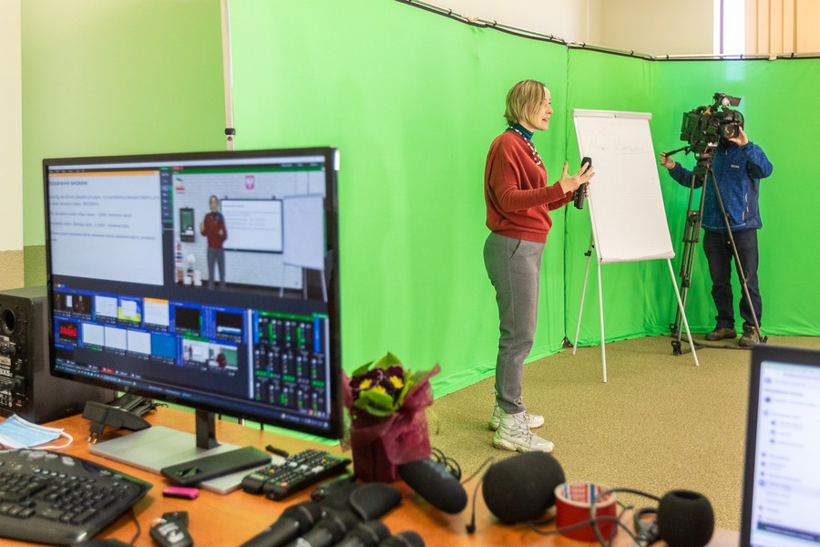 Zajęcia w Kujawsko-Pomorskiej Szkole Internetowej, fot. Szymon Zdziebło/tarantoga.pl dla UMWKP