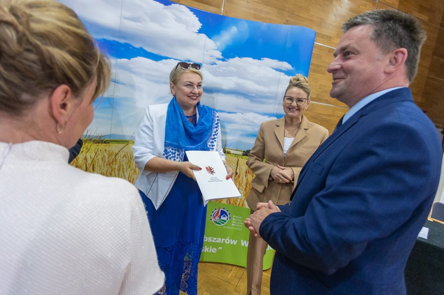 Wręczenie umów PROW, fot. Mikołaj Kuras dla UMWKP