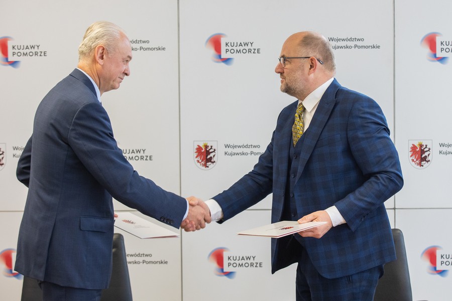 Podpisanie listu intencyjnego w sprawie promocji zdrowia roślin i ochrony środowiska, fot. Mikołaj Kuras dla UMWKP