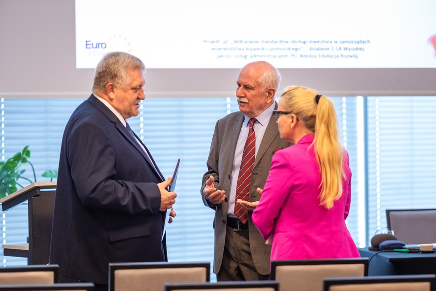 Regionalna sieć obsługi inwestora – konferencja podsumowująca, fot. Szymon Zdziebło/tarantoga.pl dla UMWKP