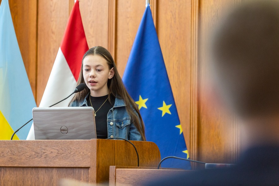 Regionalny Konkurs Wiedzy o Samorządzie Terytorialnym dla uczniów szkół podstawowych, fot. Szymon Zdziebło/tarantoga.pl dla UMWKP