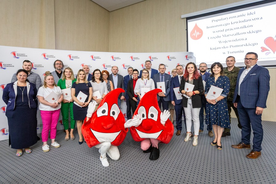 Spotkanie honorowych dawców krwi w Urzędzie Marszałkowskim, fot. Szymon Zdziebło/tarantoga.pl dla UMWKP