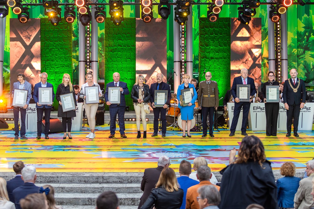 nagrody08-4e7 Laureaci Nagród Marszałka w kategorii „Promocja województwa”, fot. Szymon Zdziebło, tarantoga.pl dla UMWKP