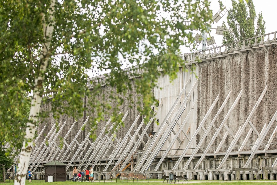 Rewitalizacja ciechocińskich tężni. Czerwiec 2022, fot. Mikołaj Kuras dla UMWKP