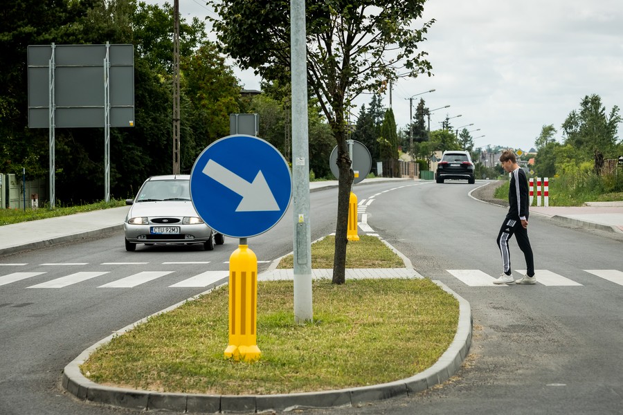 Czarna droga w Tucholi po remoncie, fot. Tomasz Czachorowski dla UMWKP