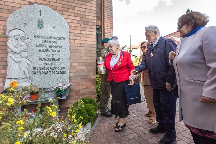 Obchody Dnia Sybiraka w Toruniu, fot. Szymon Zdziebło/tarantoga.pl dla UMWKP