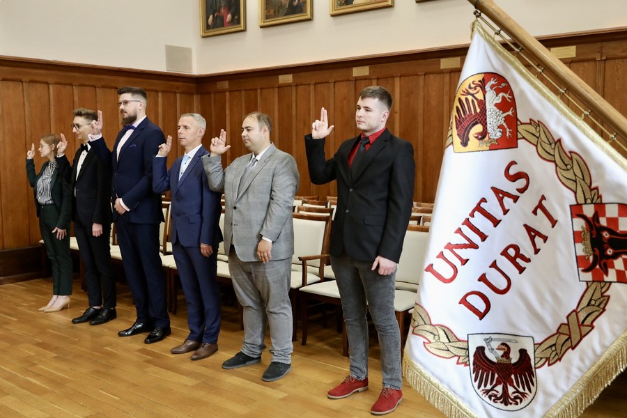 Ślubowanie urzędników, fot. Andrzej Goiński dla UMWKP