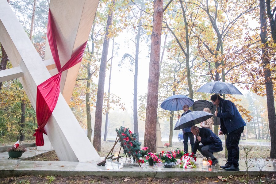 Społeczność Kujaw i Pomorza oddaje hołd błogosławionemu księdzu Jerzemu Popiełuszce w 38. rocznicę śmierci, fot. Andrzej Goiński/UMWKP