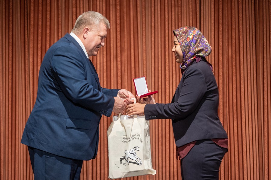 Wręczenie nagród w 21. Międzynarodowym Konkursie Twórczości Plastycznej Dzieci i Młodzieży „Zawsze zielono, zawsze niebiesko” , fot. Mikołaj Kuras dla UMWKP
