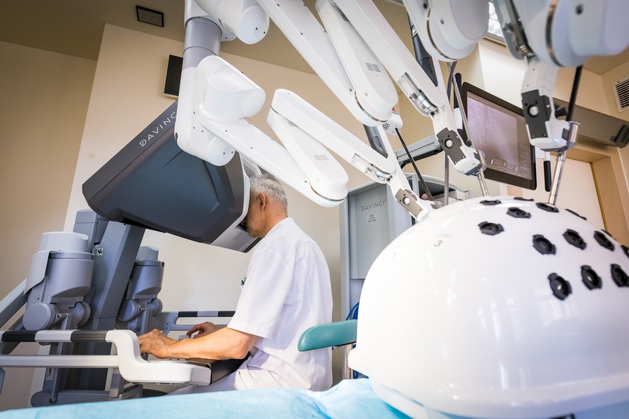 Robot operacyjny w bydgoskim Centrum Onkologii, fot. Tomasz Czachorowski dla UMWKP