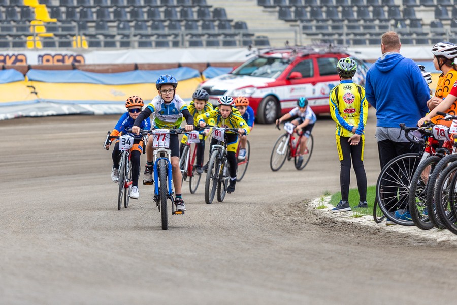 Szkółki kolarskie, fot. Szymon Zdziebło/tarantoga.pl dla UMWKP
