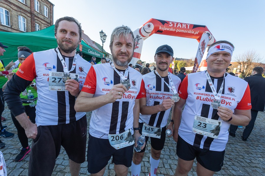 Bieg im. Rodziny Milewskich w Gniewkowie i wręczenie nagród w Grand Prix Województwa Kujawsko-Pomorskiego w biegach długodystansowych, fot. Mikołaj Kuras dla UMWKP