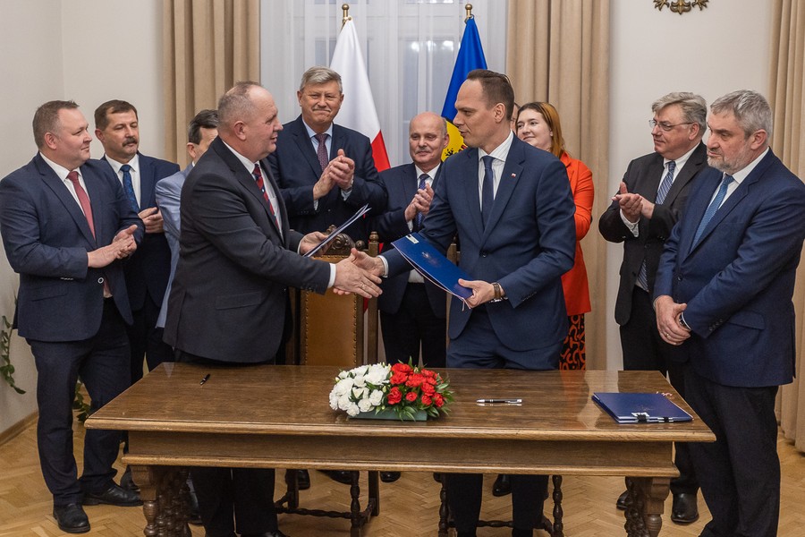 Podpisanie umów o dofinansowanie budowy obwodnic Brodnicy i Rypina, fot. Mikołaj Kuras dla UMWKP
