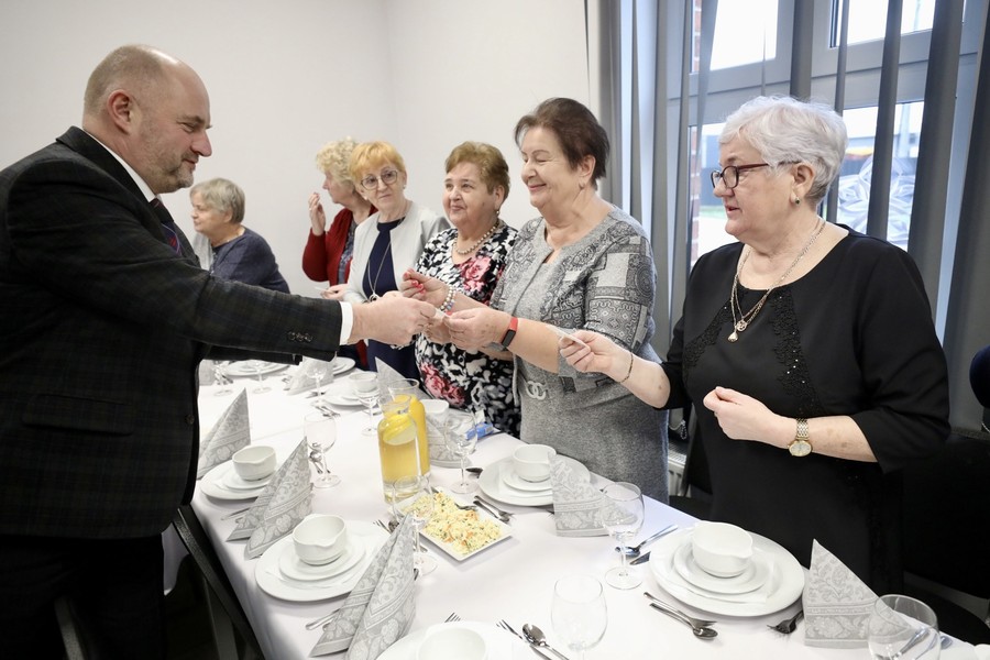 Spotkanie noworoczne w domu seniora w Biskupicach, fot. Andrzej Goiński/UMWKP