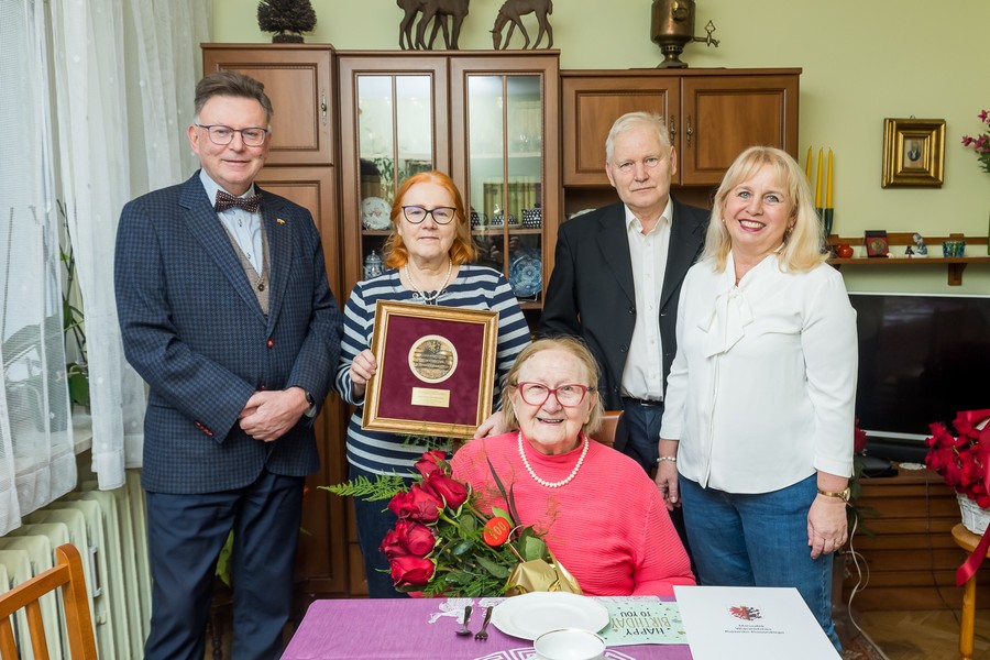Medal Unitas Durat dla Heleny Marii Cisło-Wiśniewskiej, fot. Tomasz Czachorowski / eventphoto.com.pl