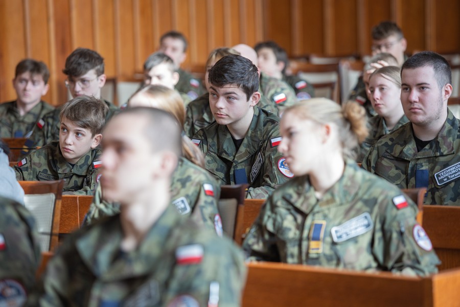 Spotkanie uczniów toruńskich szkół z żołnierzami USA, fot. Mikołaj Kuras dla UMWKP