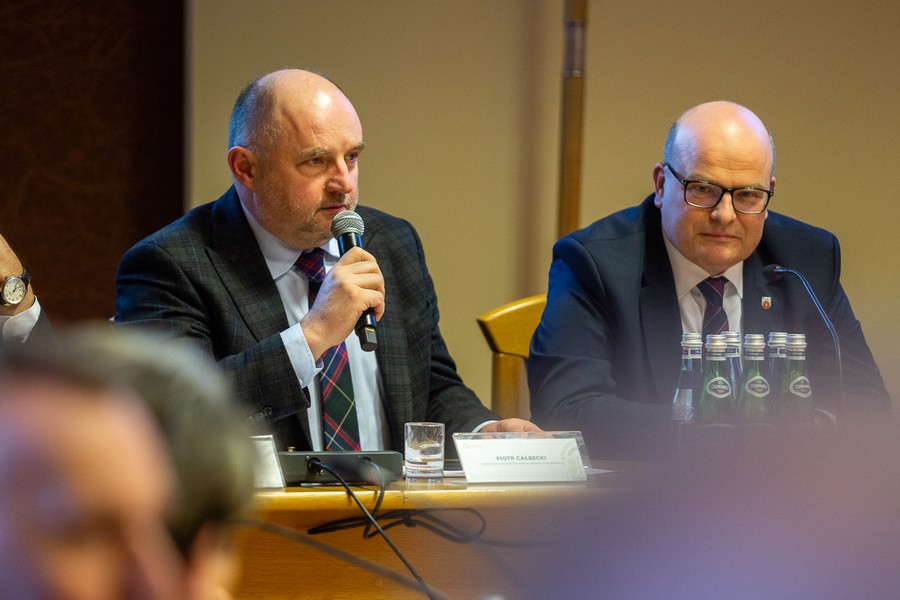 Sesja Rady Miejskiej Grudziądza poświęcona środkom unijnym 2021-2027, fot. Szymon Zdziebło/tarantoga.pl dla UMWKP