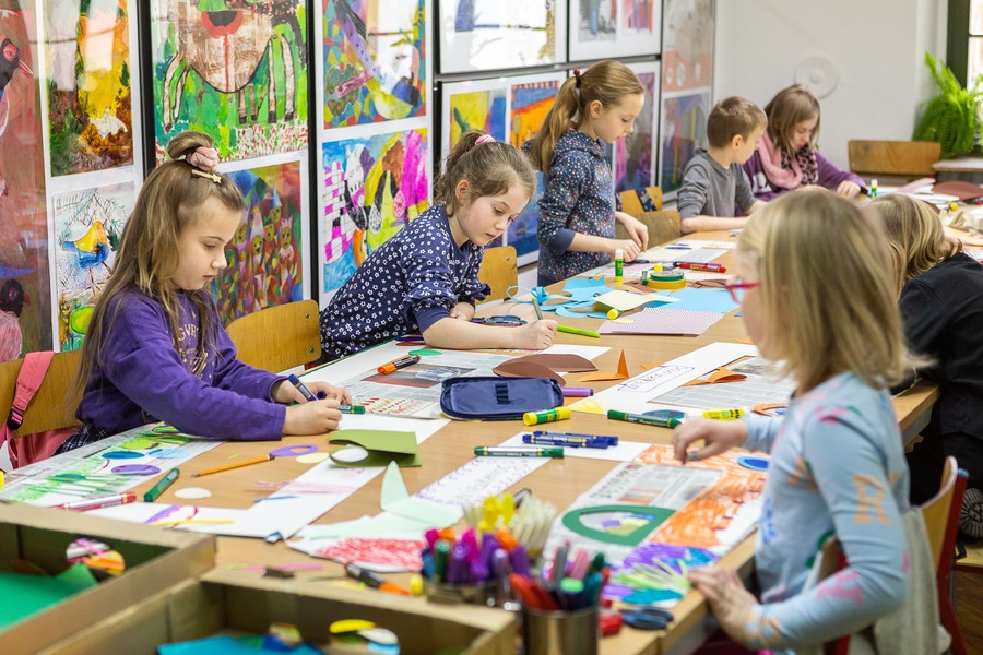 Warsztaty wielkanocne w Galerii i Ośrodku Plastycznej Twórczości Dziecka w Toruniu, fot: Szymon Zdziebło/tarantoga.pl dla UMWKP