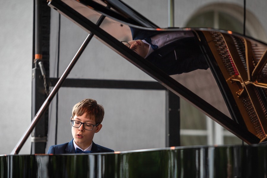 Międzynarodowy Konkurs Pianistyczny im. Fryderyka Chopina dla Dzieci i Młodzieży w Szafarni, fot. Szymon Zdziebło/tarantoga.pl dla UMWKP