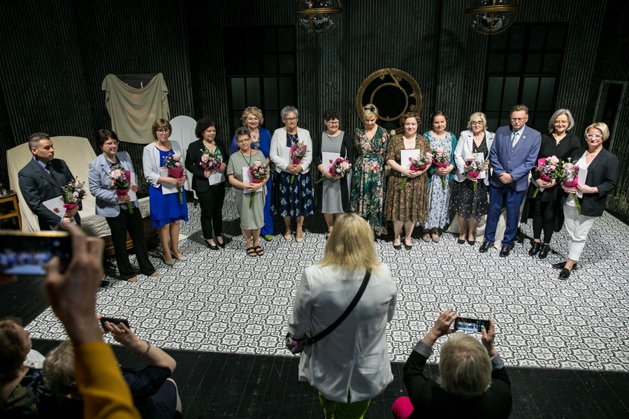 Nagrody z okazji dnia Bibliotekarza, fot. Andrzej Goiński dla UMWKP