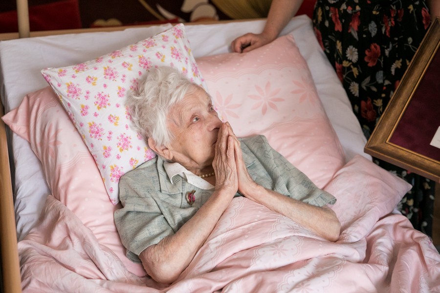 Wręczenie medalu Unitas Durat pani Izabeli Walerii Jakubowskiej, fot. Andrzej Goiński UMWKP