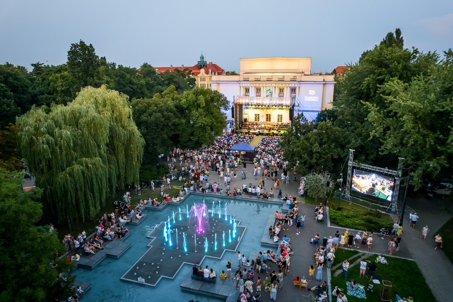 Koncert „Filharmonia pod gwiazdami. Muzyka ogni sztucznych” w Bydgoszczy, fot. Tomasz Czachorowski, eventphoto.com.pl dla UMWKP
