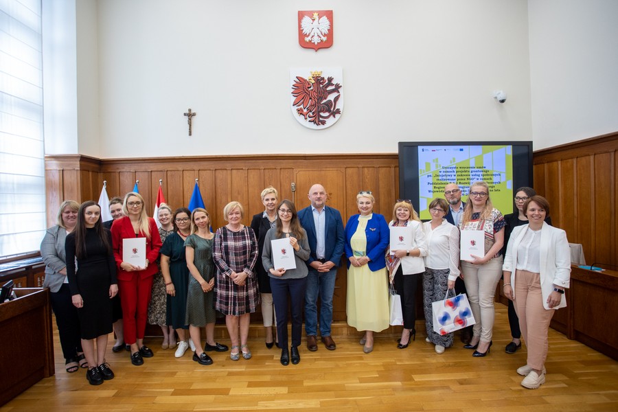Granty za ćwierć miliona złotych dla sześciu organizacji pozarządowych, fot. Mikołaj Kuras dla UMWKP