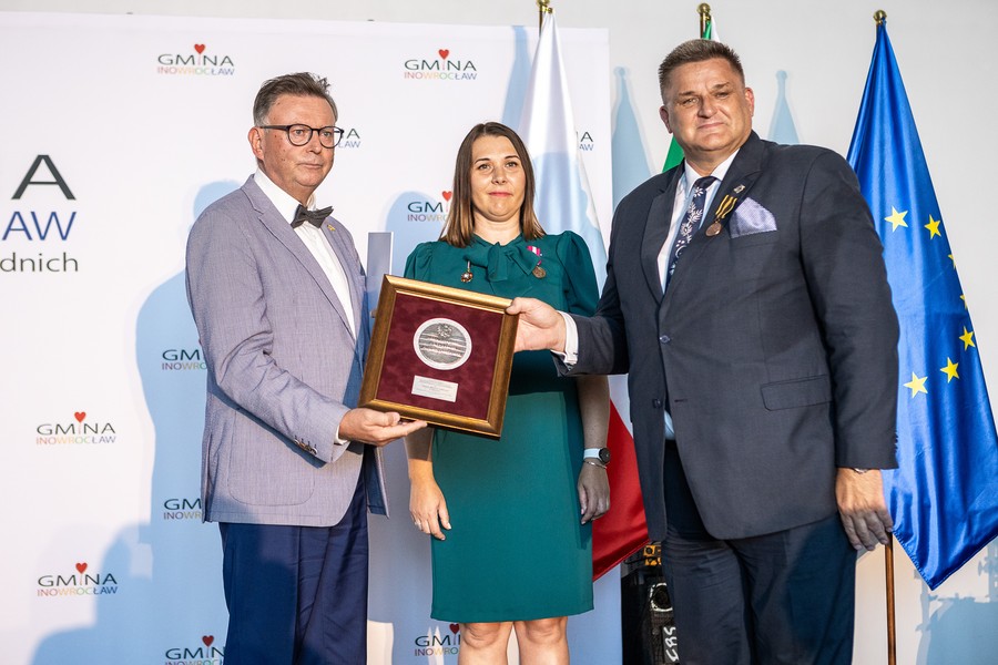 Unitas Durat dla biblioteki w Jaksicach, fot. Szymon Zdziebło/tarantoga.pl dla UMWKP