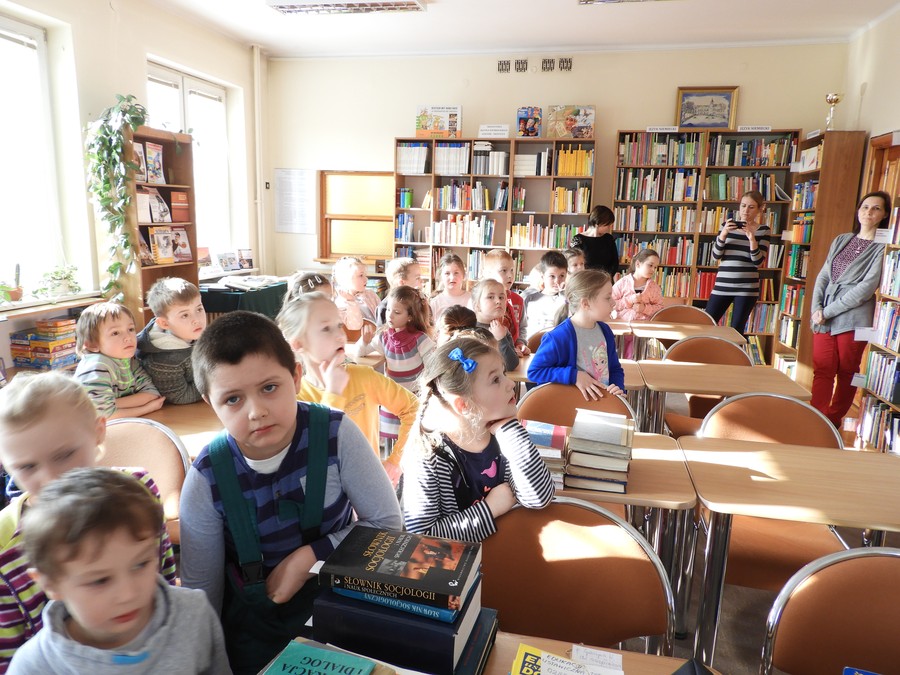 Zwiedzanie biblioteki - Czytelnia