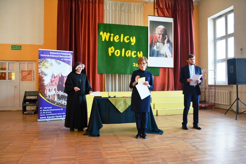 s. Agnieszka Ciborowska ks. Rafał Rafalski i Danuta Potręć