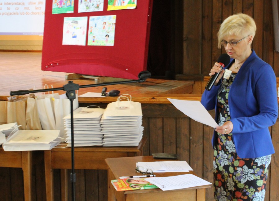 Ewa Olejnik rozpoczyna konferencję