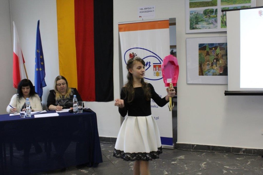 Oliwia Budzyńska - zwyciężczyni w kategorii recytacja