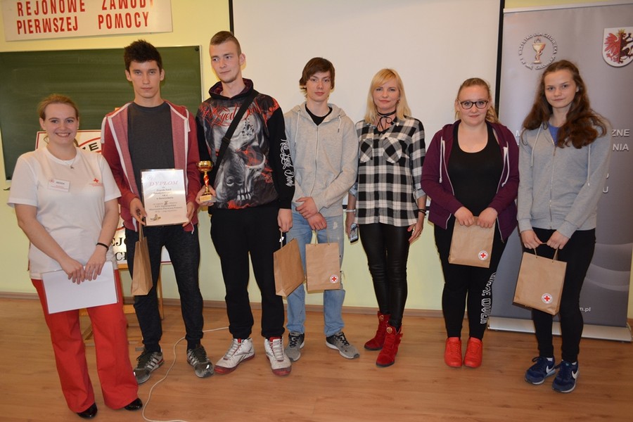 Trzecie miejsce zajęła drużyna z Zespołu Szkół Ponadgimnazjalnych nr 4 w Inowrocławiu