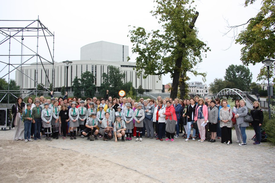 Uczestnicy konferencji na Wyspie Młyńskiej