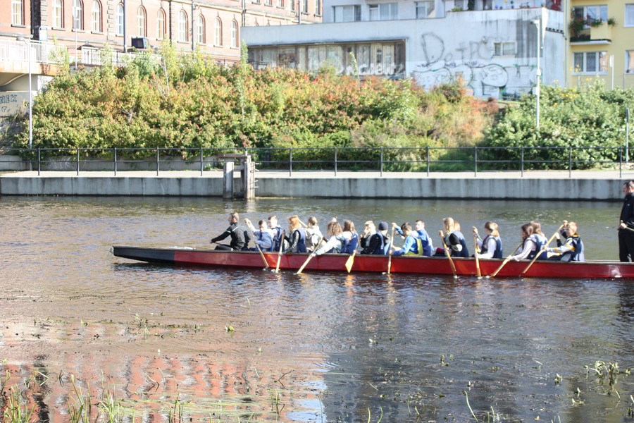 Rejs smoczymi łodziami